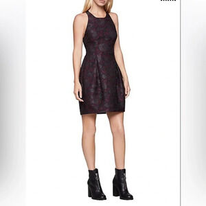 BCBG Short  jacquard cocktail short dress axial strap is embroidered size 6